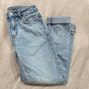 American Eagle Outfitters Women's Light Wash Boyfriend Jeans